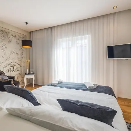 In Old Town By Belmont Realty 4* 扎达尔