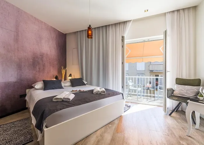 In Old Town By Belmont Realty 4* ザダル