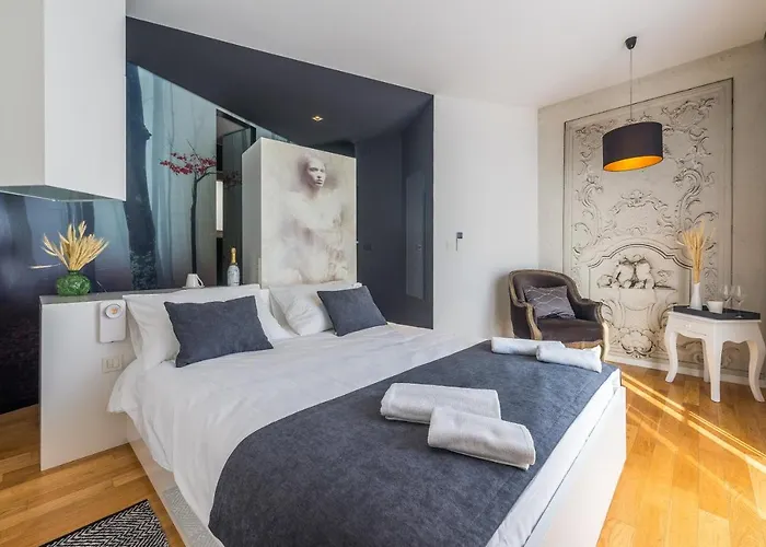 In Old Town By Belmont Realty krevet i doručak Zadar